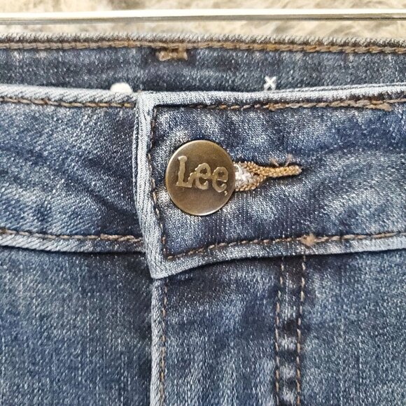 Lee Shorts Womens Size 14 Blue Bermuda Mid Rise Regular Fit Stretch Denim - Picture 9 of 12